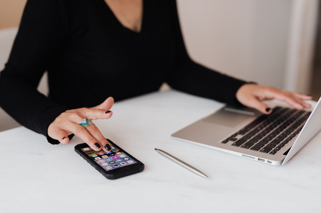 Tout savoir sur les comptes professionnels avec les banques en ligne