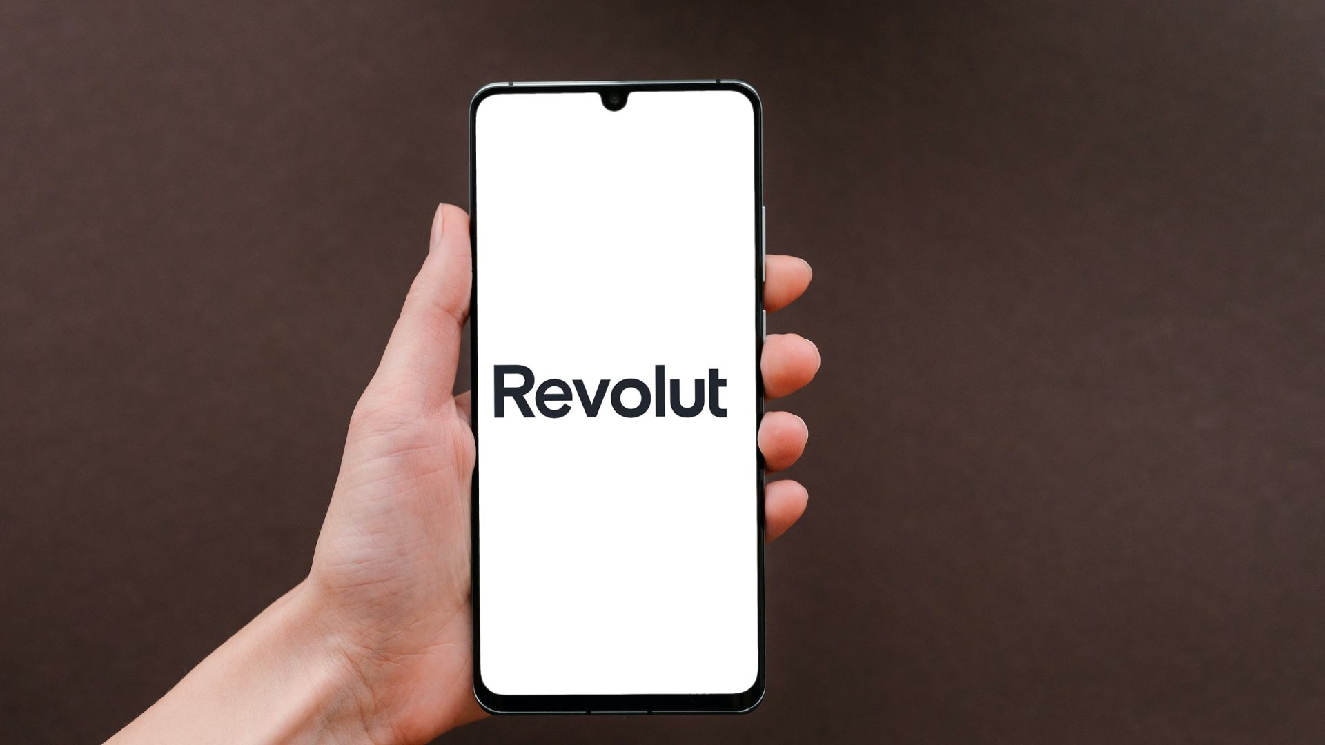 Service client Revolut : comment le contacter ?